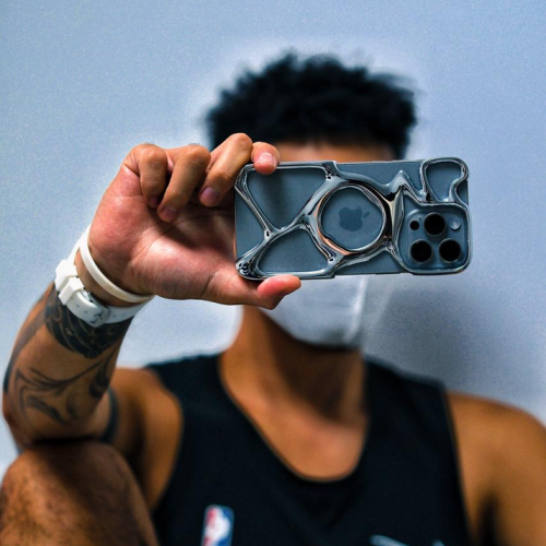 Premium Aura Sleek, Lightweight & Durable Metal MagSafe Case photo review